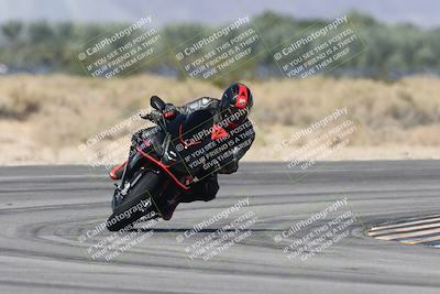 media/Oct-13-2025-Moto Forza (Mon) [[a66d839500]]/3-B Group/Session 3 (Turn 16)/